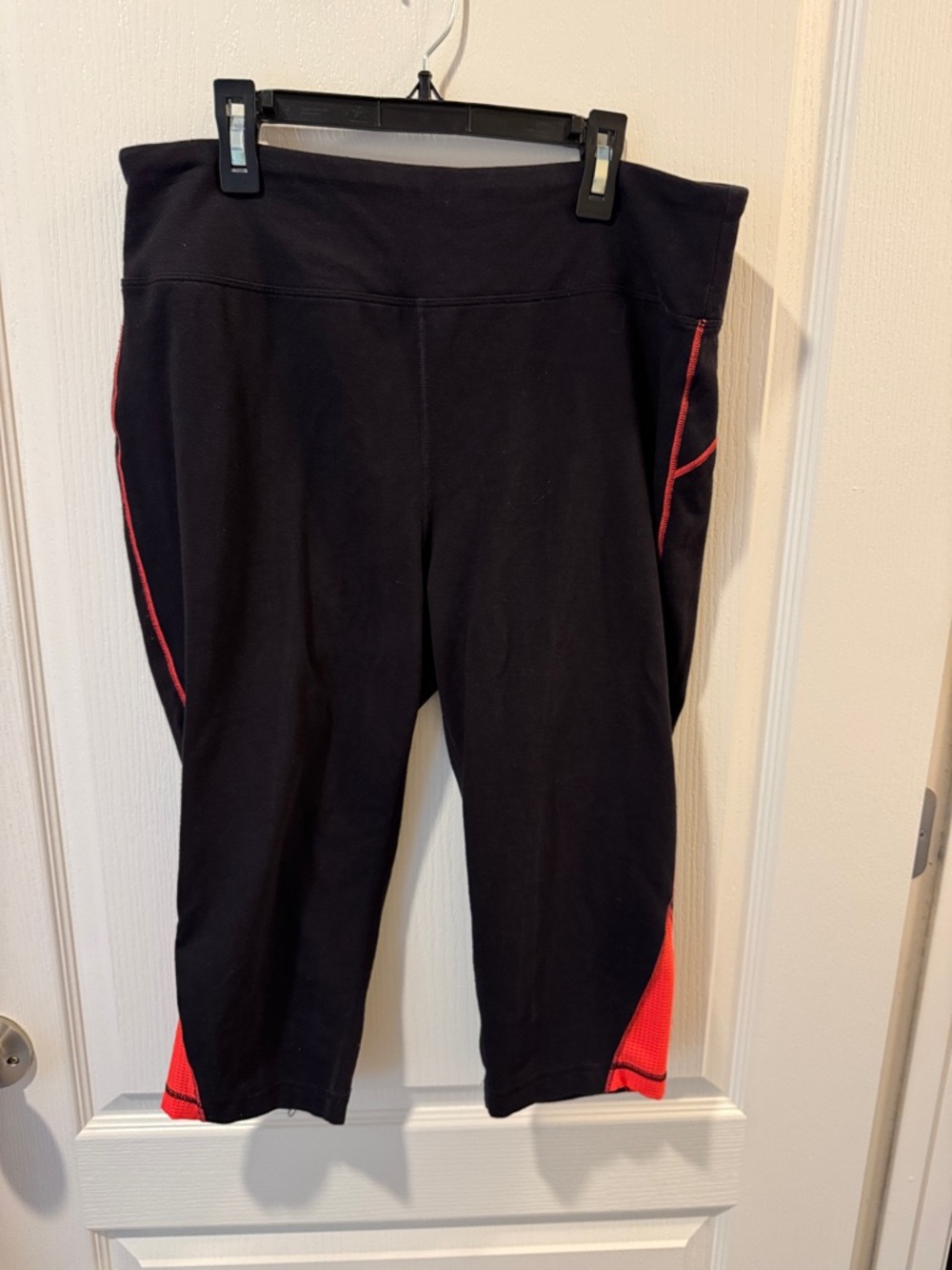 tek gear Black Leggings with Pink Accents